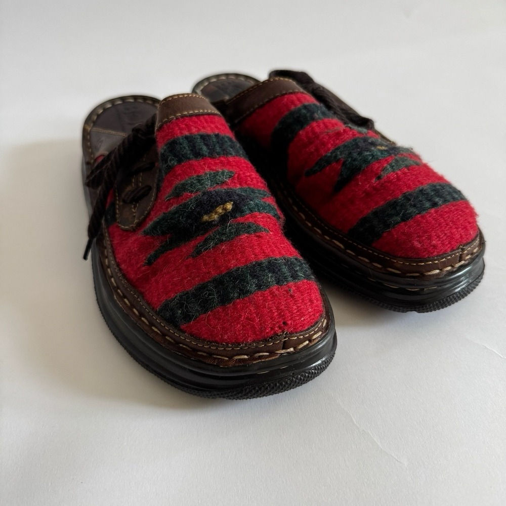 Born Santa Fe Southwest Aztec Slip On Leather Textile US 7 38 Red Black Green